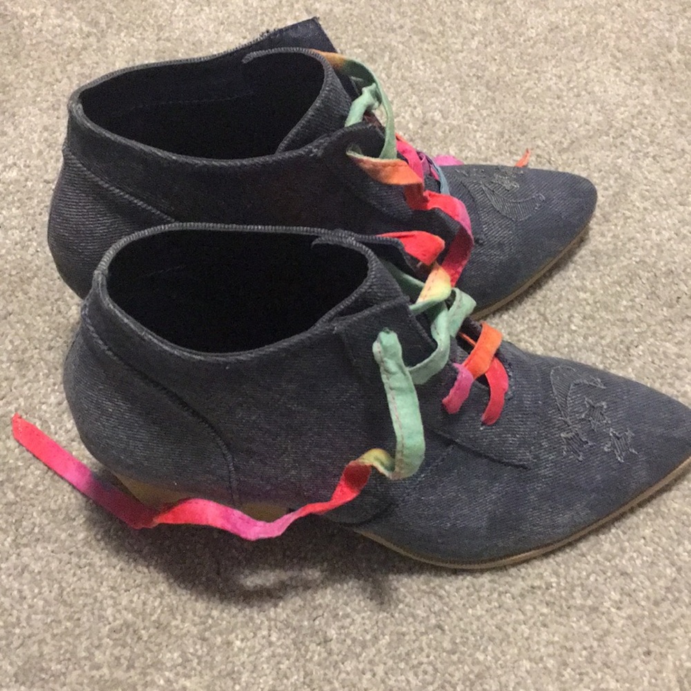 Y. R. U. Booties - Picture 4 of 4